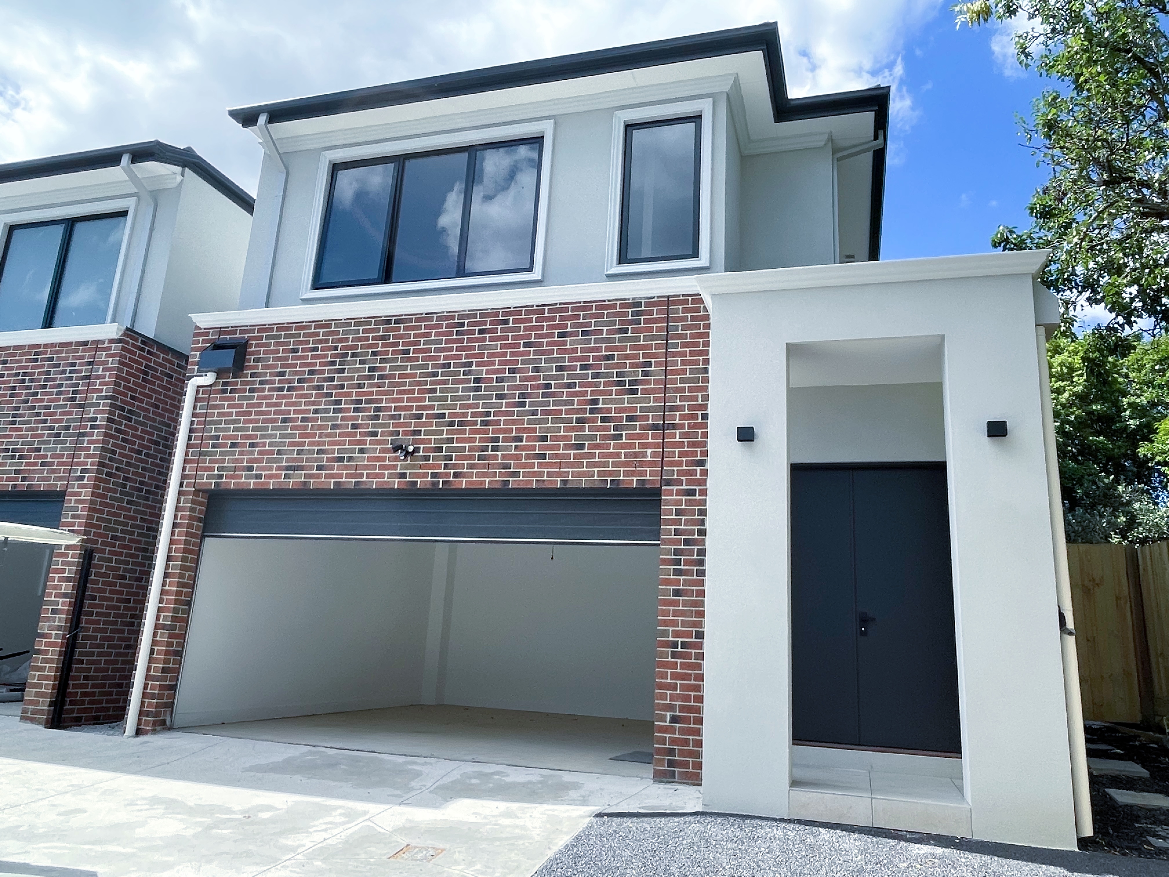 (East) Doncaster East VIC 3109 - 1 Whalley Court