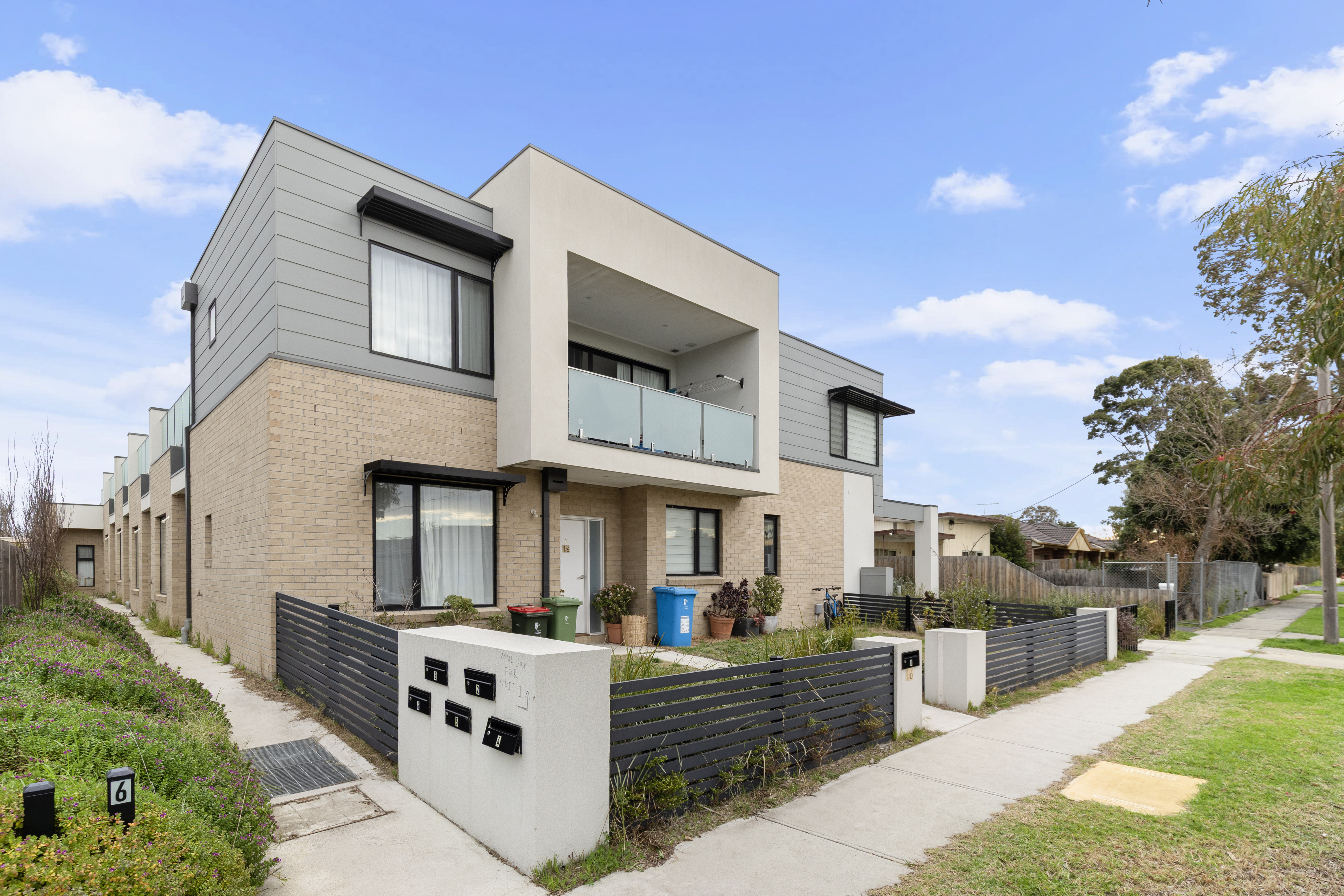 (South East) Cranbourne VIC 3977 - U5/6 Duff Street