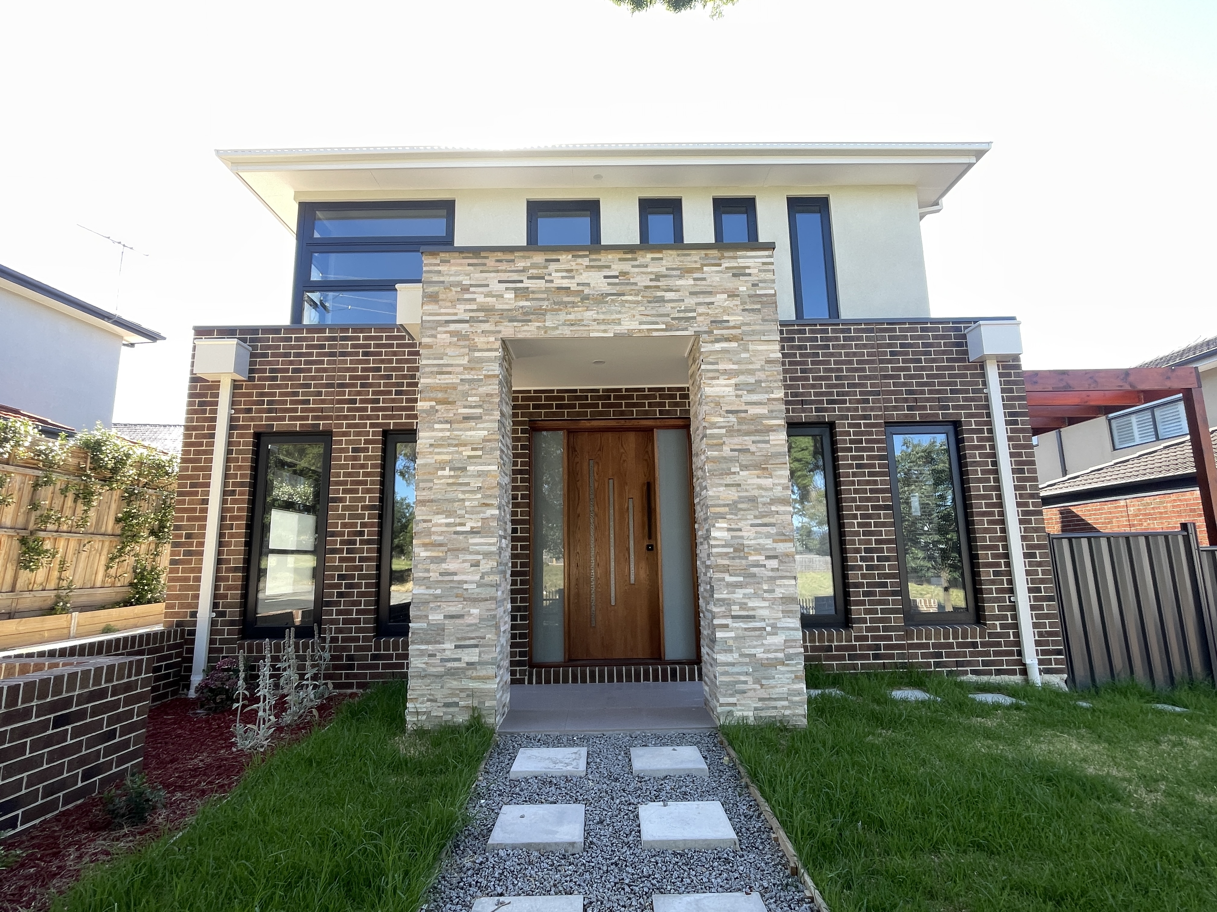 (East) Doncaster VIC 3108 - 11 Thiele Street