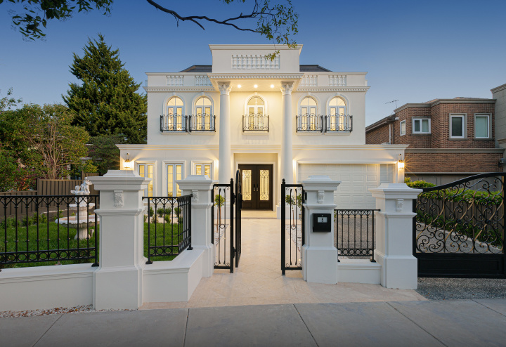 (East) Balwyn VIC 3103 - 5 Hertford Crescent