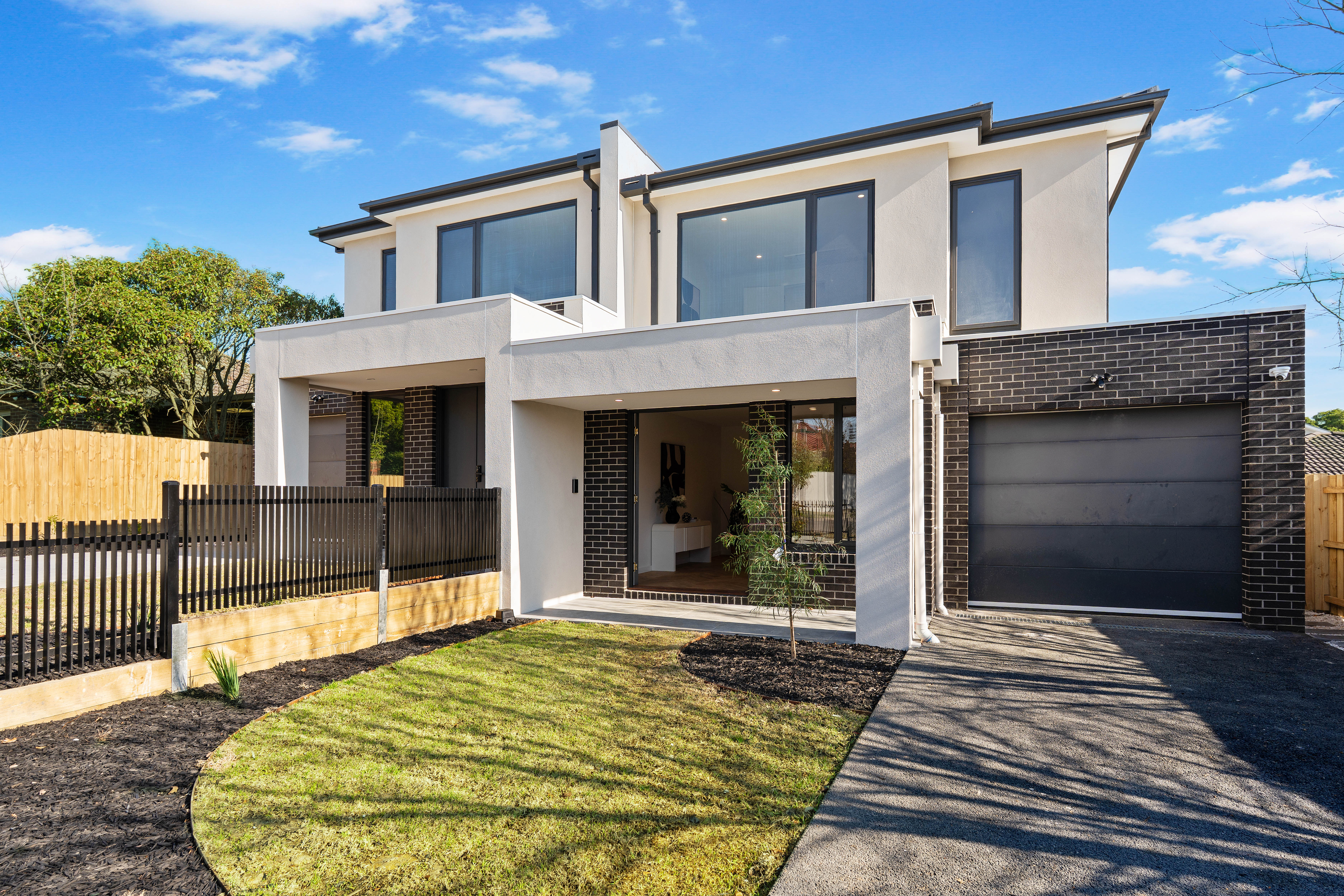 (East) Burwood VIC 3125 - 16A Christina St